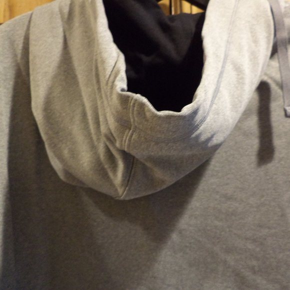 UNDER ARMOUR UA GREY HOODIE ~ 100% Polyester ~ Size: Large New without Tags - Picture 13 of 14